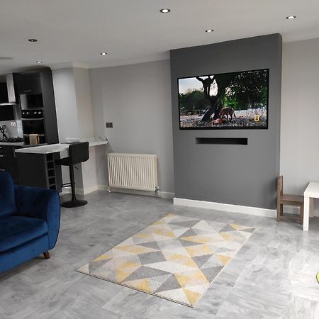 Elegant 3-Bedroom Home, Sleeps Up To 5 Guest. South Ockendon Eksteriør bilde