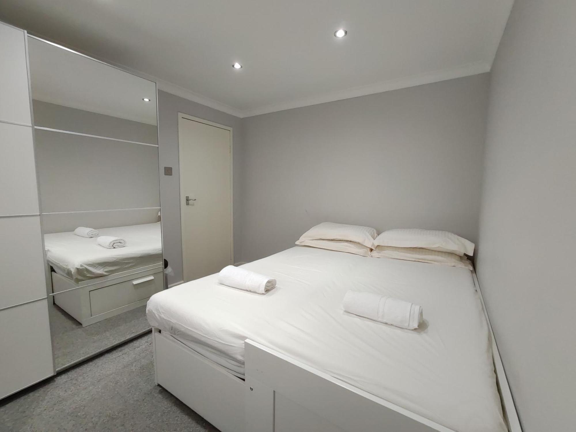 Elegant 3-Bedroom Home, Sleeps Up To 5 Guest. South Ockendon Eksteriør bilde