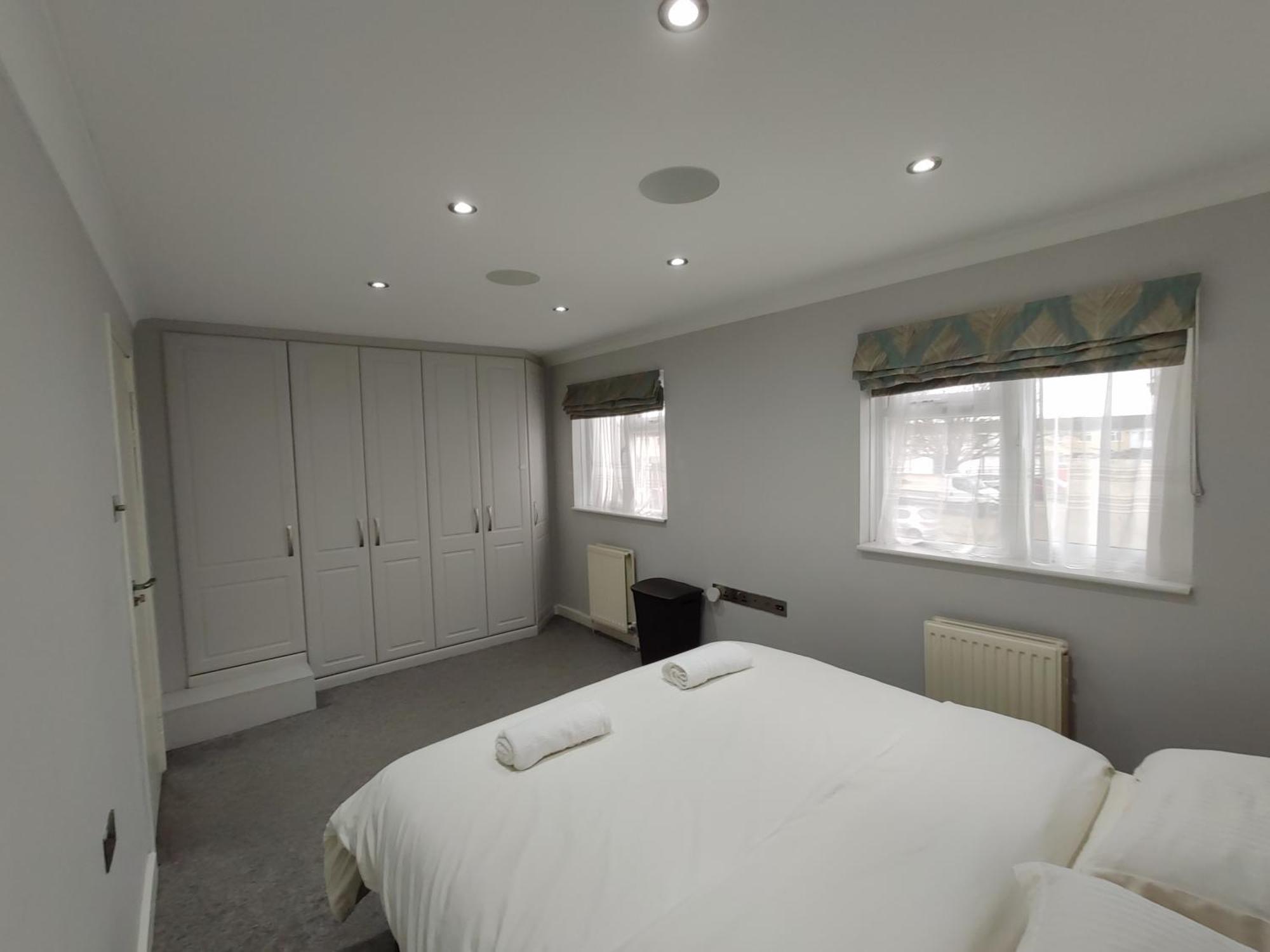 Elegant 3-Bedroom Home, Sleeps Up To 5 Guest. South Ockendon Eksteriør bilde